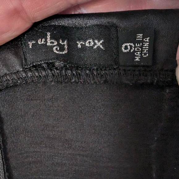 Strapless Black and Pink Satin Dress Zippered Juniors Size 9 - Picture 6 of 7